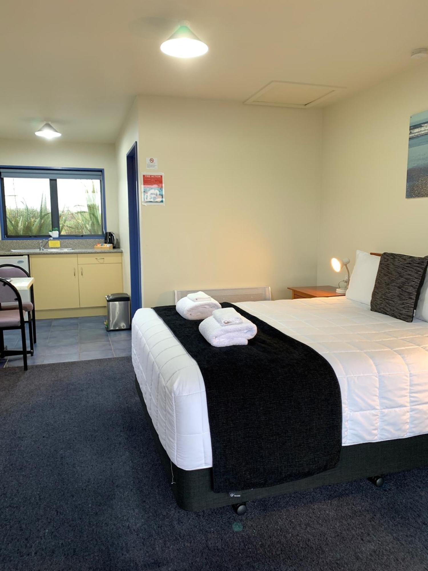 Haast River Motels & Holiday Park Exterior photo